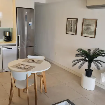 Tuscan Mit Meerblick Und Terrasse *